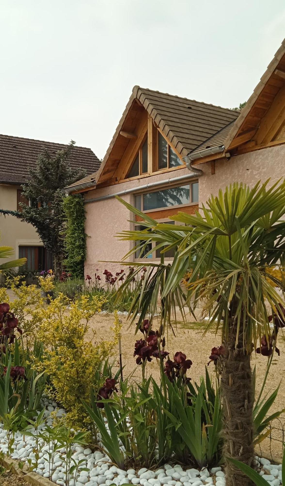 Gite Des Palmiers Ameugny Exterior photo